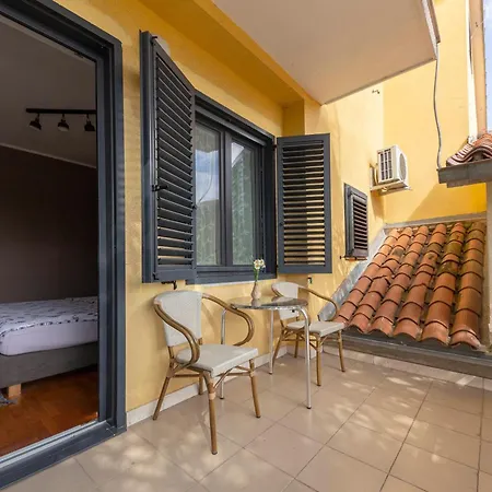 Πανσιόν Restaurant Bric 3*