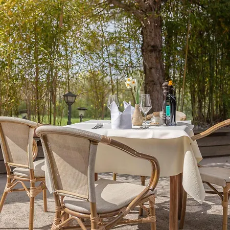 Restaurant Bric بيت ضيافة 3*